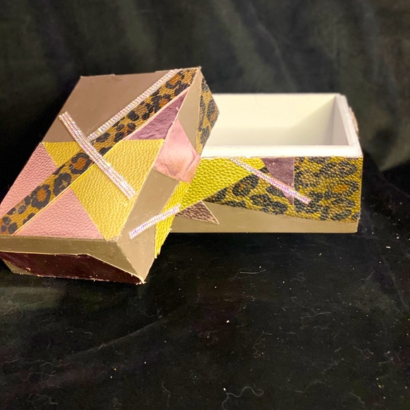 Leopard patches decor box - Picture 4 of 4
